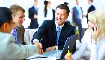 职场晋升不够格？拿下高会打通晋升大门